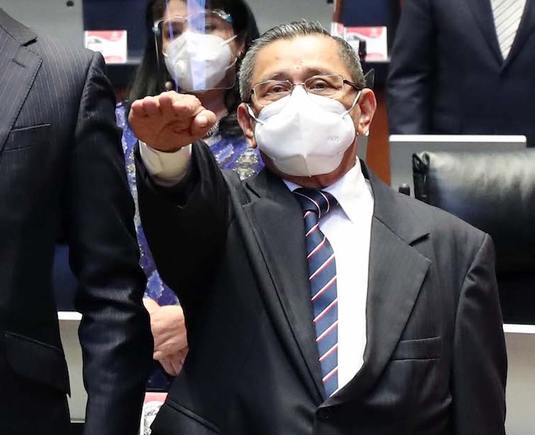 Fuera Aníbal Ostoa del Senado y llega Arturo Moo Página 66